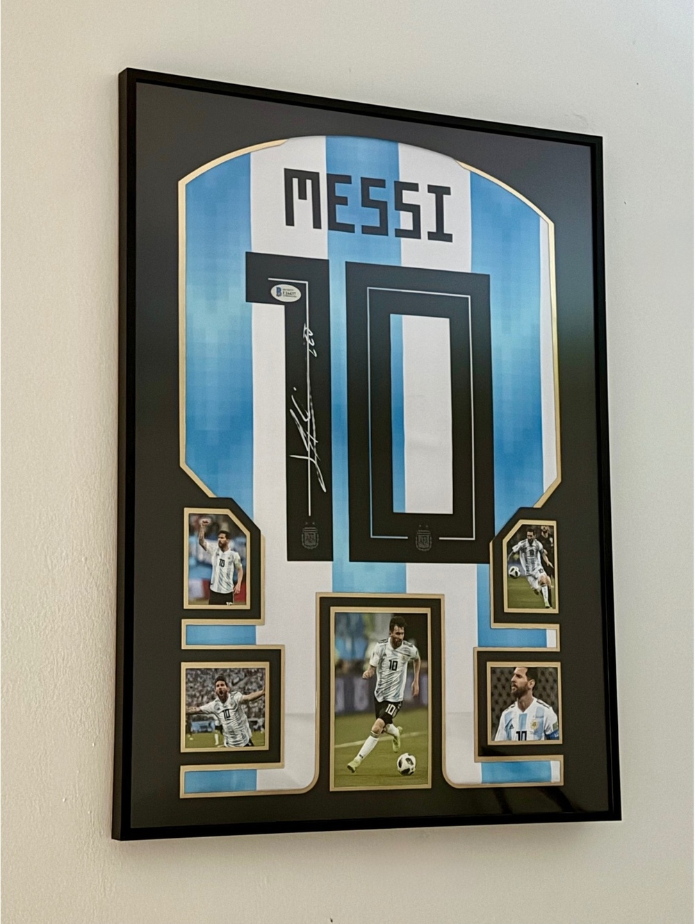 Lionel Messi Hand Signed 2018 Argentina Jersey Beckett COA